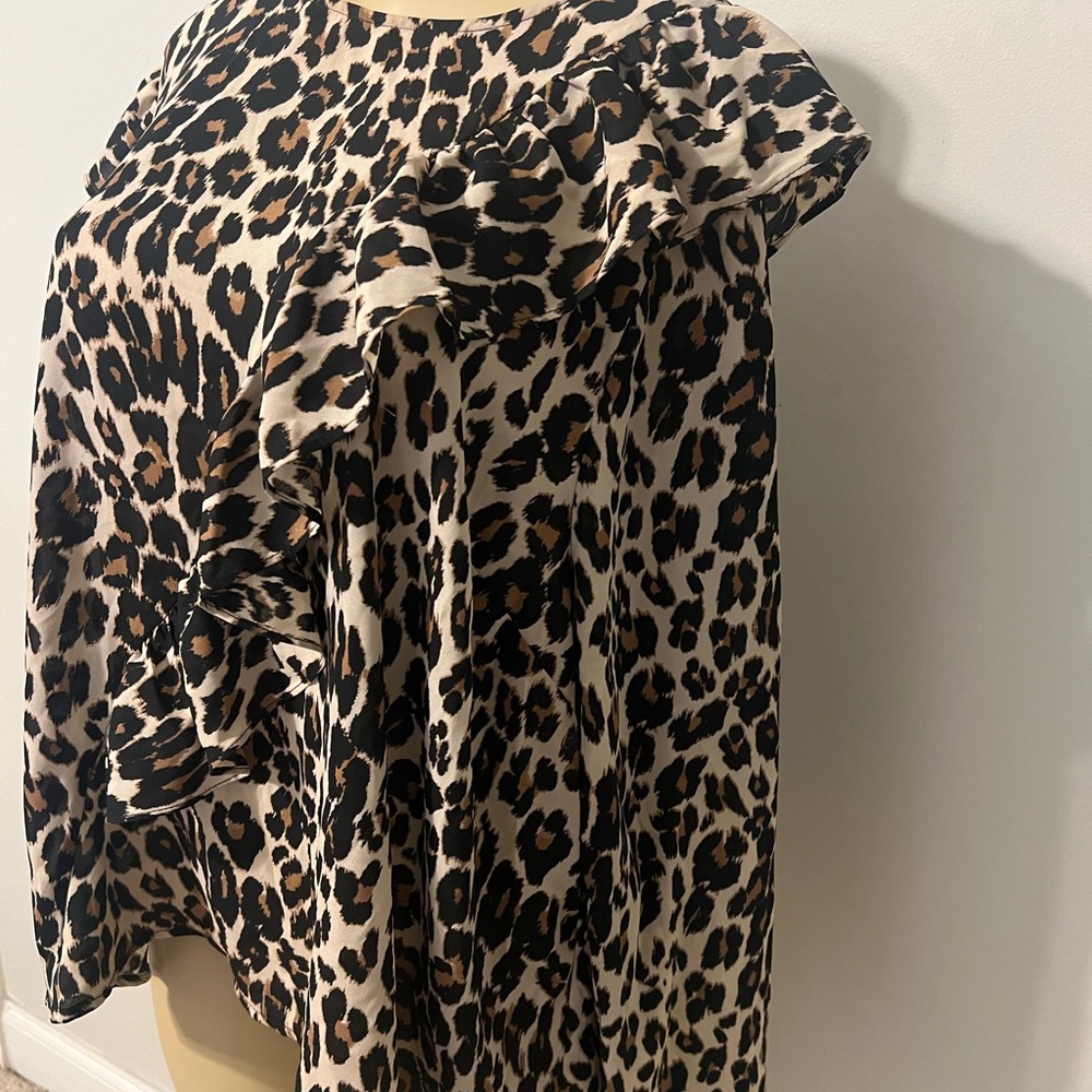 Asymmetrical Ruffle Top - Picture 2 of 4